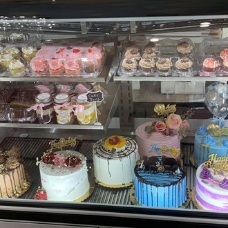 cakes-of-glory-1.jpg