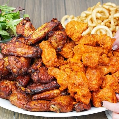 hooters_wings-1-1.jpg