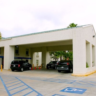 motel-6-laredo-north-1.jpg