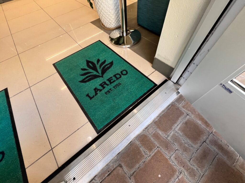 2928_17997_MTc5OTdeNl4yMTc=_149_IMG_9242